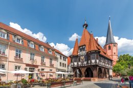 &copy; Sina Ettmer-stock.adobe.com