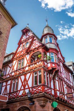 &copy; Sina Ettmer-stock.adobe.com
