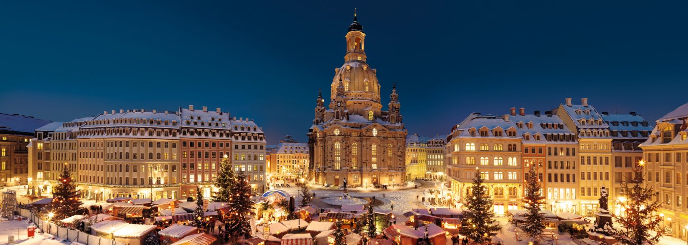 Blick auf den Neumarkt Dresden zur Weihnachtszeit © Dresden Marketing GmbH//Prof. .Jörg Schöner