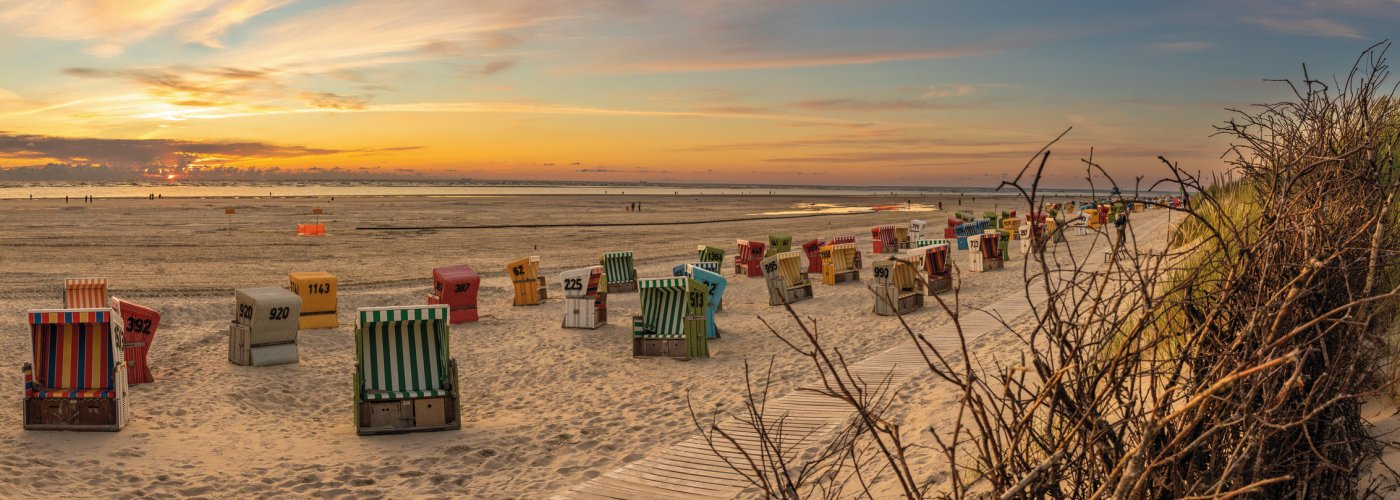 Strandkörbe auf Langeoog © Joachim - stock.adobe.com