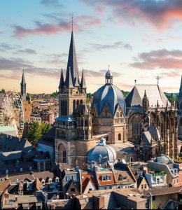 Blick auf Aachen mit Dom © engel.ac-stock.adobe.com