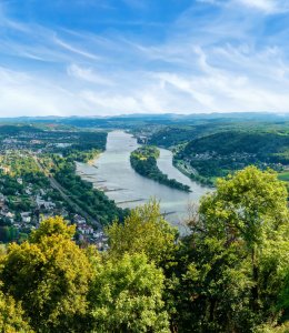 Blick vom Drachenfels in das Rheintal © EKH-Pictures - stock.adobe.com