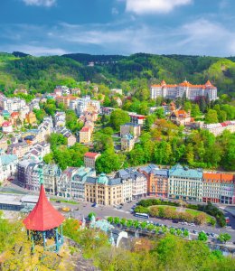Blick auf das Kurzentrum in Karlsbad © Aliaksandr - stock.adobe.com