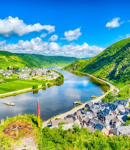 Blick auf Beilstein an der Mosel © Harald Tedesco - stock.adobe.com