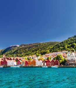 Hafenviertel Bryggen in Bergen © streetflash - stock.adobe.com