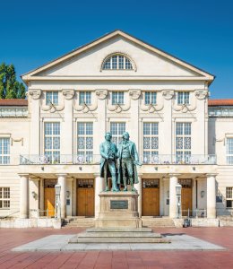 Goethe und Schiller - Nationaltheater Weimar © JFL Photography - stock.adobe.com