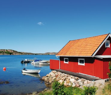 Schwedisches Haus am Meer © tinadefortunata-fotolia.com
