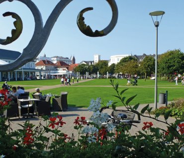 Kurplatz am Conversationshaus auf Norderney © www.ostfriesland.travel.de