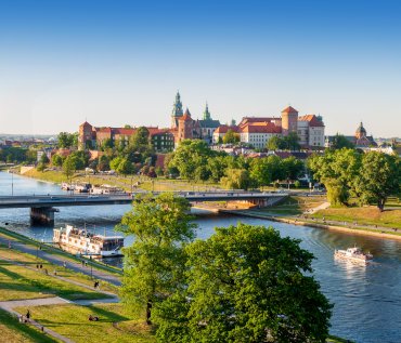 Blick auf Krakau mit der Burg Wawel © kilhan - stock.adobe.com