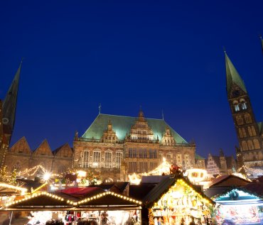 Weihnachtsmarkt am Rathaus in Bremen © Olha Rohulya - stock.adobe.com