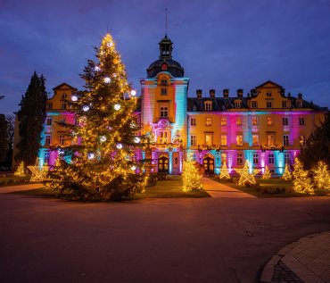 Schloss Bückeburg zur Weihnachtszeit © RuZi - stock.adobe.com